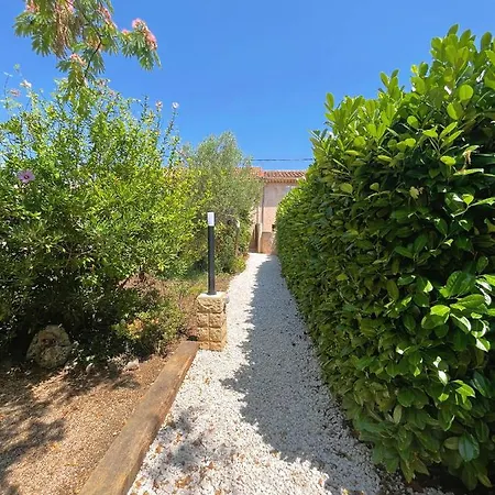 Holiday home Location Avec Son Terrain De Petanque Hyeres