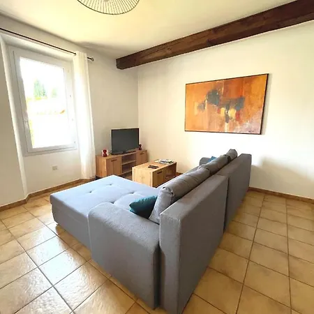 Location Avec Son Terrain De Petanque